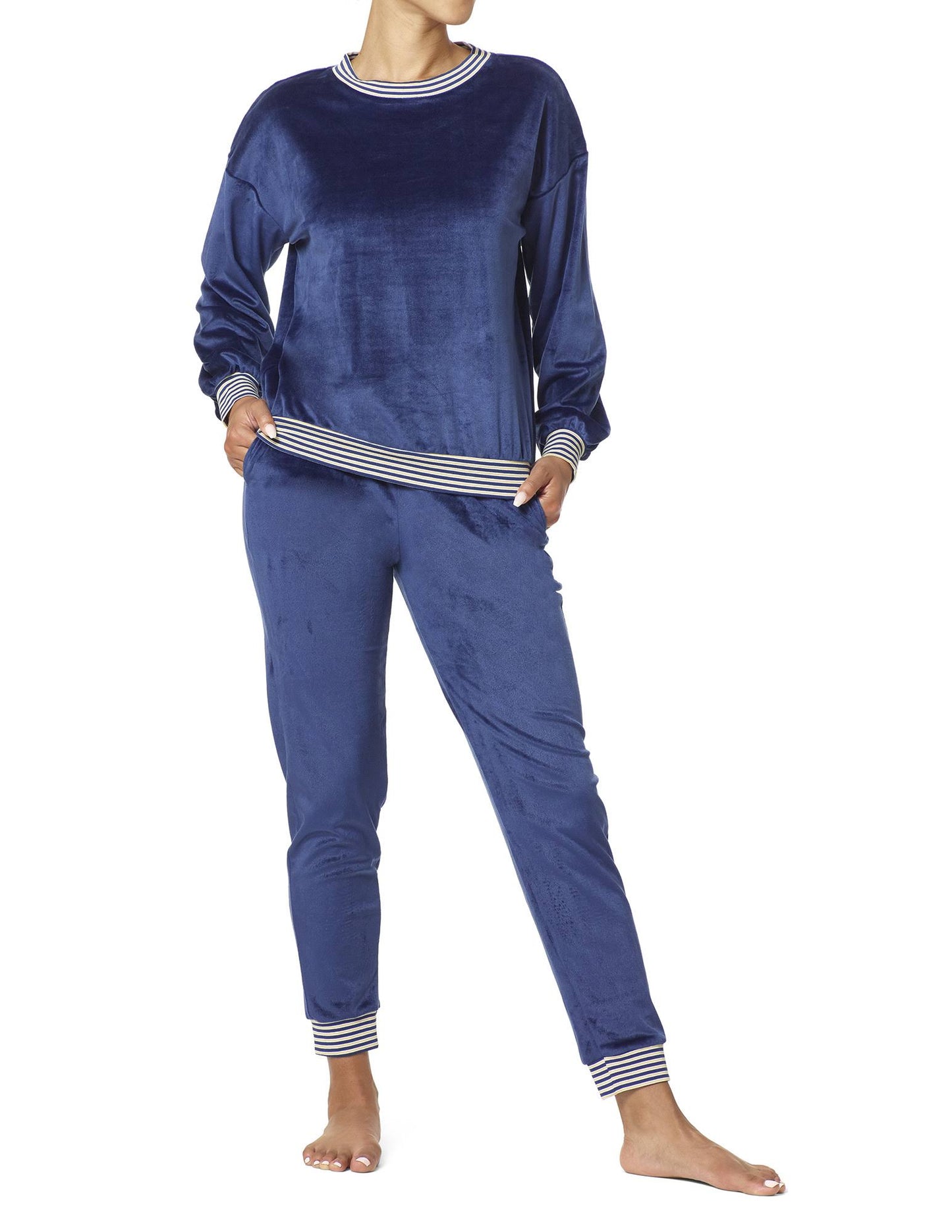 Hue Womens Velour Lounge 2 Piece Set